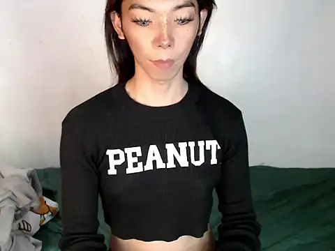 Snapshot of perly_169 chatting on December 8, 6:54 am perly 169 online show from December 8, 6:54 am