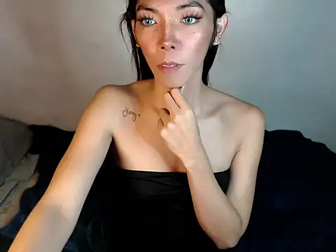 Snapshot of perly_169 chatting on December 14, 10:02 am perly 169 online show from December 14, 10:02 am