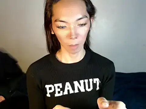 Snapshot of perly_169 chatting on December 15, 9:45 am perly 169 online show from December 15, 9:45 am