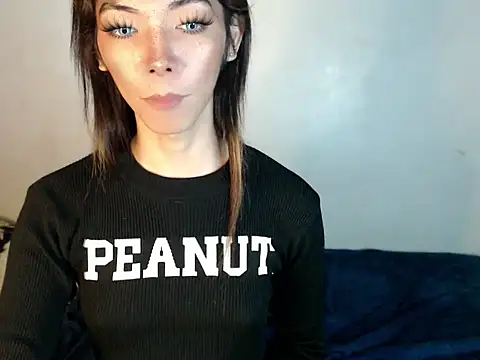 Snapshot of perly_169 chatting on December 15, 11:42 pm perly 169 online show from December 15, 11:42 pm