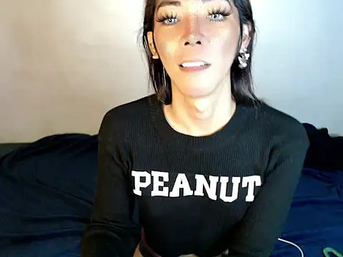 Snapshot of perly_169 chatting on January 25, 7:49 am perly 169 online show from January 25, 7:49 am