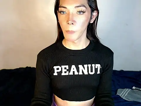 Snapshot of perly_169 chatting on February 1, 11:10 am perly 169 online show from February 1, 11:10 am