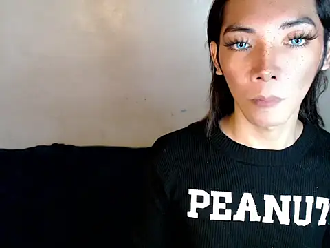 Snapshot of perly_169 chatting on February 1, 2:13 pm perly 169 online show from February 1, 2:13 pm