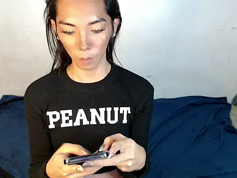 Snapshot of perly_169 chatting on February 21, 1:11 pm perly 169 online show from February 21, 1:11 pm