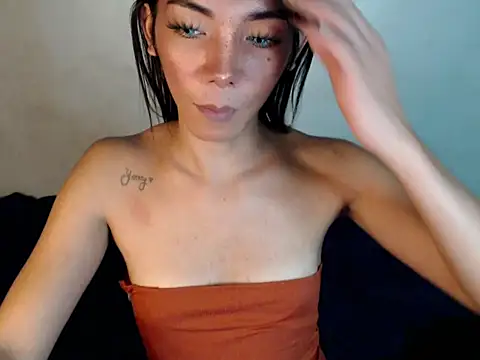 Snapshot of perly_169 chatting on February 22, 11:13 am perly 169 online show from February 22, 11:13 am