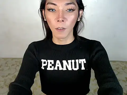 Snapshot of perly_169 chatting on March 8, 4:39 pm perly 169 online show from March 8, 4:39 pm