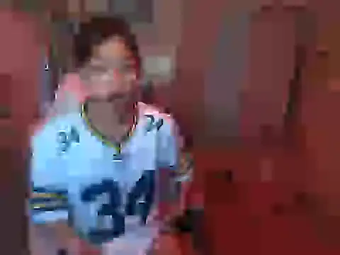 Snapshot of young_salsalita chatting on February 27, 1:22 pm young salsalita online show from February 27, 1:22 pm