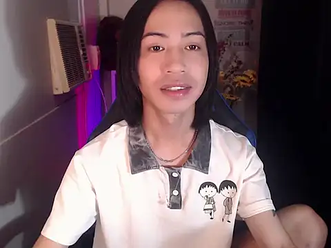 Snapshot of Lemonadexxx chatting on November 18, 8:19 am Lemonadexxx online show from November 18, 8:19 am