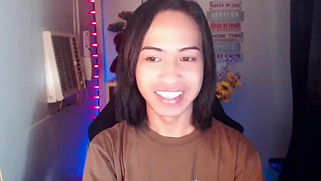 Snapshot of Lemonadexxx chatting on December 19, 8:16 pm Lemonadexxx online show from December 19, 8:16 pm