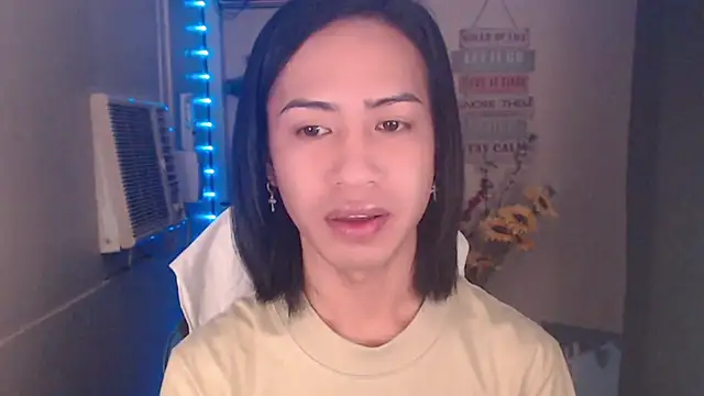 Snapshot of Lemonadexxx chatting on December 22, 12:18 am Lemonadexxx online show from December 22, 12:18 am