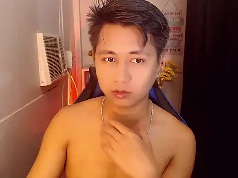 khael moreno online show from November 11, 10:54 pm