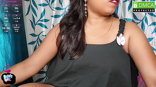Strip---Queen online show from February 11, 2:13 pm