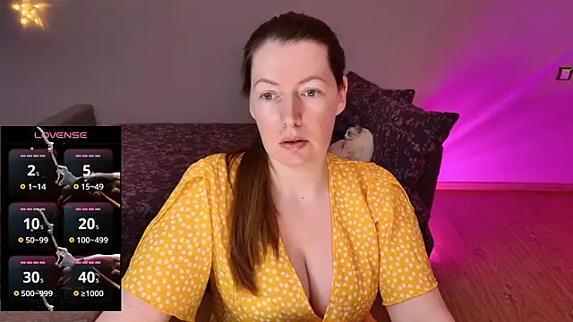 Snapshot of Kira_land chatting on February 2, 9:24 pm Kira land online show from February 2, 9:24 pm