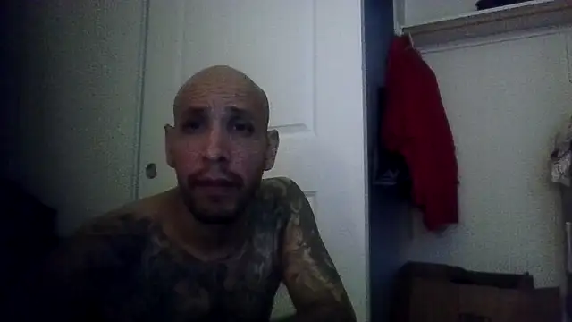 Snapshot of mrbigone45 chatting on December 23, 9:18 am mrbigone45 online show from December 23, 9:18 am
