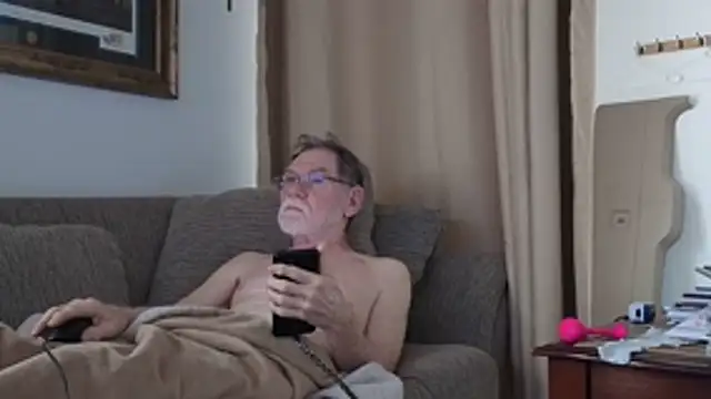 Snapshot of CDforU chatting on February 25, 6:50 pm CDforU online show from February 25, 6:50 pm