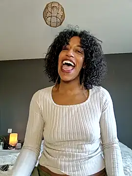 Snapshot of Goldenlace chatting on February 14, 10:49 am Goldenlace online show from February 14, 10:49 am