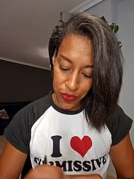 Snapshot of Goldenlace chatting on September 19, 9:15 pm Goldenlace online show from September 19, 9:15 pm