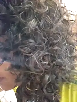 Snapshot of Goldenlace chatting on October 2, 11:50 am Goldenlace online show from October 2, 11:50 am