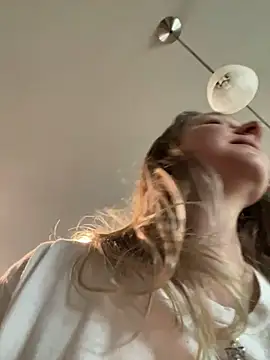 Vivian MayXxX online show from December 7, 8:38 pm