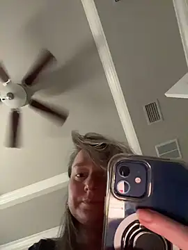 Vivian MayXxX online show from February 12, 7:20 pm