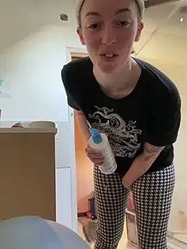 Daisy Michto Officiel online show from February 4, 4:18 pm