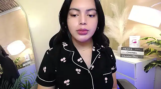 Snapshot of HotstuffCherrySummer chatting on January 11, 8:54 am HotstuffCherrySummer online show from January 11, 8:54 am