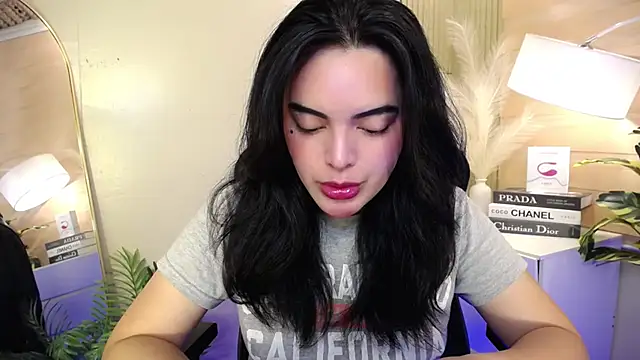 Snapshot of HotstuffCherrySummer chatting on January 17, 6:57 am HotstuffCherrySummer online show from January 17, 6:57 am