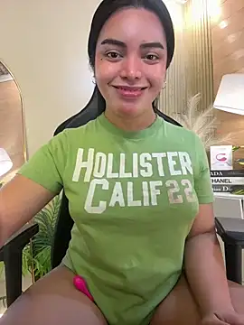 Snapshot of HotstuffCherrySummer chatting on February 13, 8:17 am HotstuffCherrySummer online show from February 13, 8:17 am