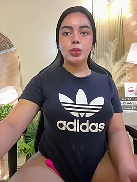 Snapshot of HotstuffCherrySummer chatting on February 14, 6:23 am HotstuffCherrySummer online show from February 14, 6:23 am