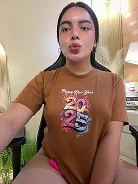 Snapshot of HotstuffCherrySummer chatting on February 24, 6:27 am HotstuffCherrySummer online show from February 24, 6:27 am