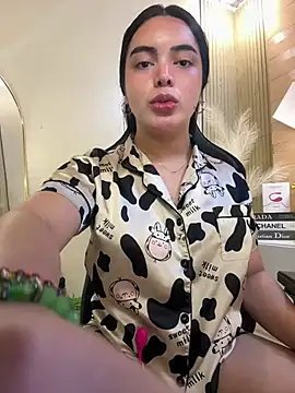 Snapshot of HotstuffCherrySummer chatting on February 26, 6:15 am HotstuffCherrySummer online show from February 26, 6:15 am