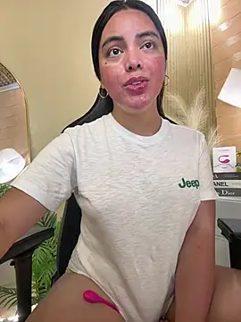 Snapshot of HotstuffCherrySummer chatting on March 20, 5:46 am HotstuffCherrySummer online show from March 20, 5:46 am