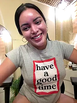 Snapshot of HotstuffCherrySummer chatting on November 5, 7:30 am HotstuffCherrySummer online show from November 5, 7:30 am