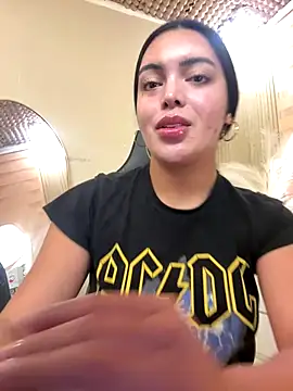 Snapshot of HotstuffCherrySummer chatting on November 17, 8:20 am HotstuffCherrySummer online show from November 17, 8:20 am