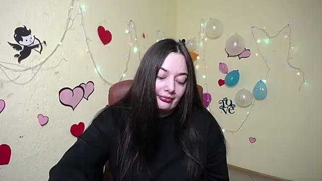 Snapshot of MilanaPrice chatting on January 21, 6:23 pm MilanaPrice online show from January 21, 6:23 pm