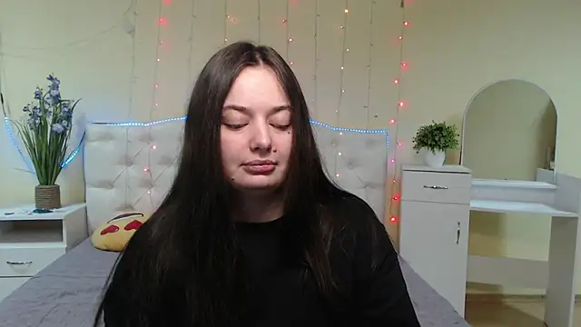 Snapshot of MilanaPrice chatting on January 29, 6:18 pm MilanaPrice online show from January 29, 6:18 pm