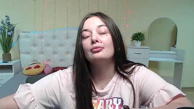 Snapshot of MilanaPrice chatting on January 29, 9:28 pm MilanaPrice online show from January 29, 9:28 pm