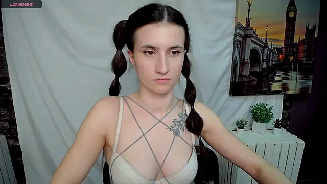 MaryEm976 online show from March 15, 12:45 pm