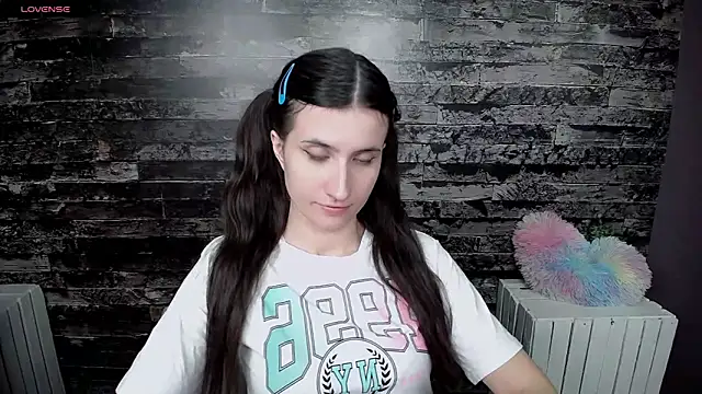 MaryEm976 online show from March 18, 11:41 am