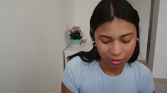 dark enchantress  online show from December 8, 7:22 pm