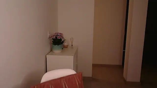 dark enchantress  online show from December 22, 4:39 am