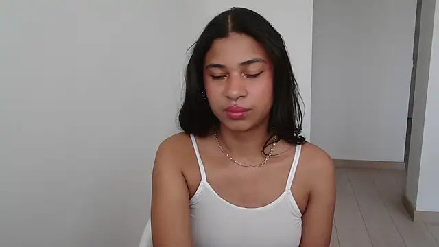 dark enchantress  online show from January 4, 5:05 pm