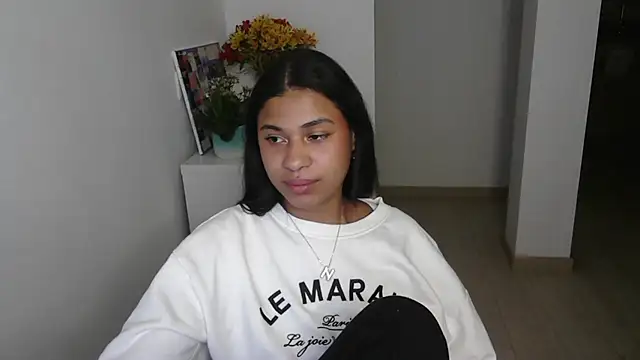 dark enchantress  online show from January 16, 5:21 am