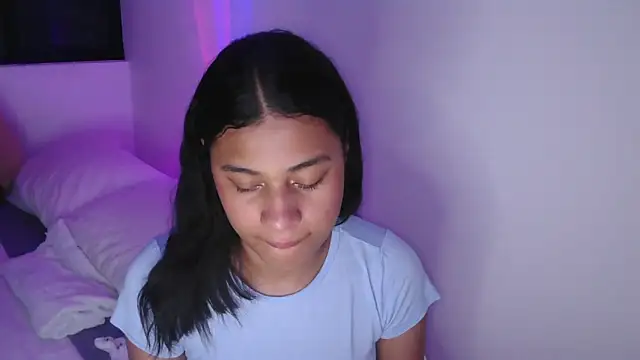 dark enchantress  online show from March 18, 12:05 am