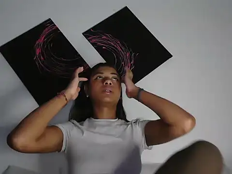 dark enchantress  online show from November 16, 2:39 am