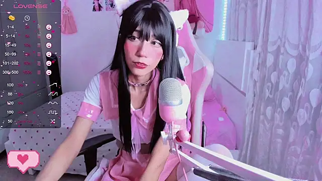 Snapshot of mia_kawaii05 chatting on January 31, 11:03 pm mia kawaii05 online show from January 31, 11:03 pm