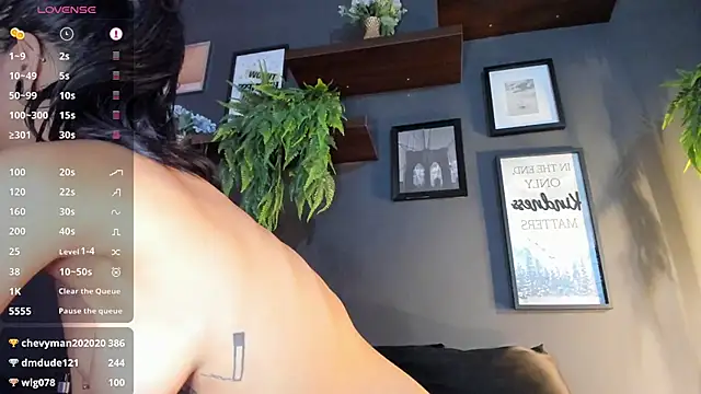 Mackenzie Moore online show from December 4, 12:30 am