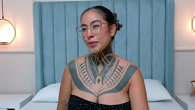 Snapshot of NicoleBlum chatting on July 9, 7:29 pm NicoleBlum online show from July 9, 7:29 pm