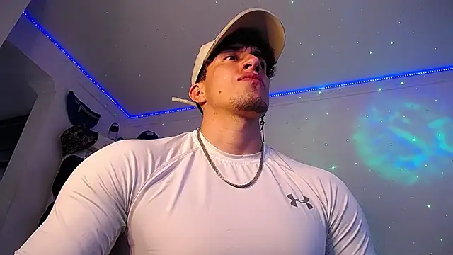 strongboy  online show from November 25, 7:03 pm