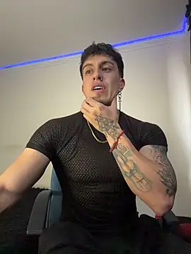 strongboy  online show from May 8, 8:25 pm